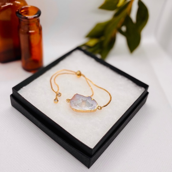 18K Milky White Agate Geode Bracelet - Picture 4 of 8